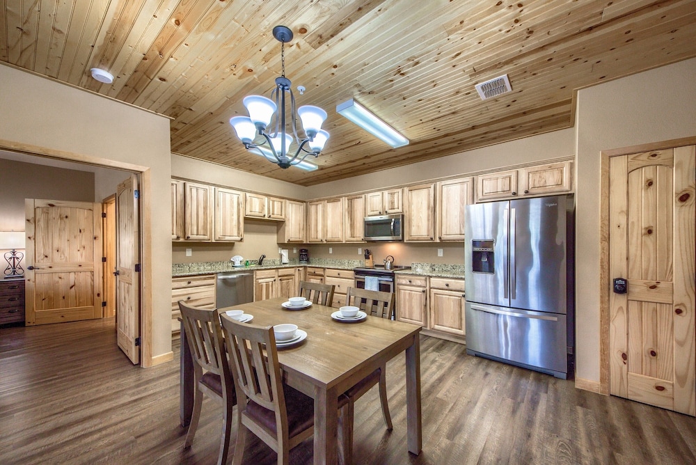 Old Mills Resort OM A10 2 Bedroom Condo by Redawning - photo 6