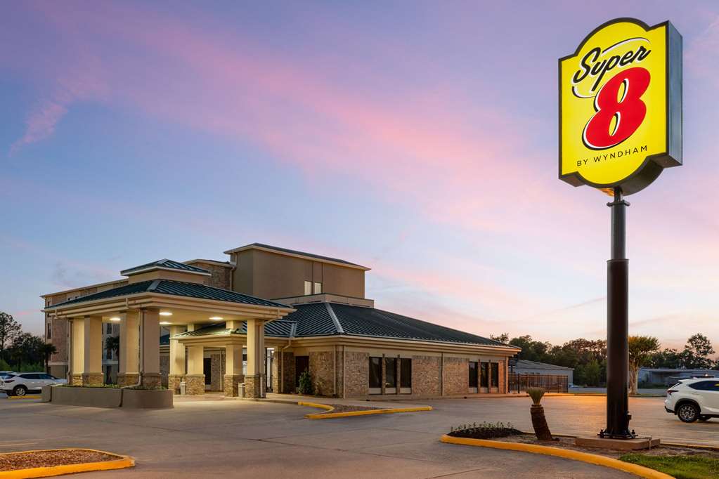 Super 8 by Wyndham Alexandria LA in Alexandria, United States
