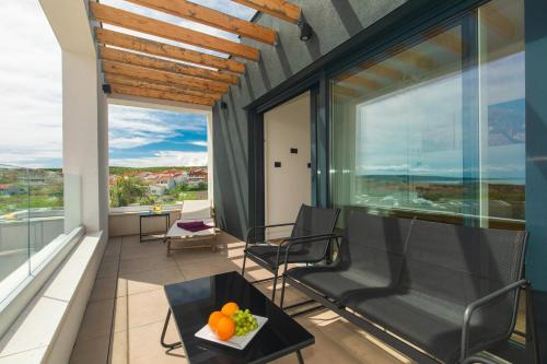 Apartment Krk with jacuzzi — 4-Star Luxury Hotel in Krk, Croatia
