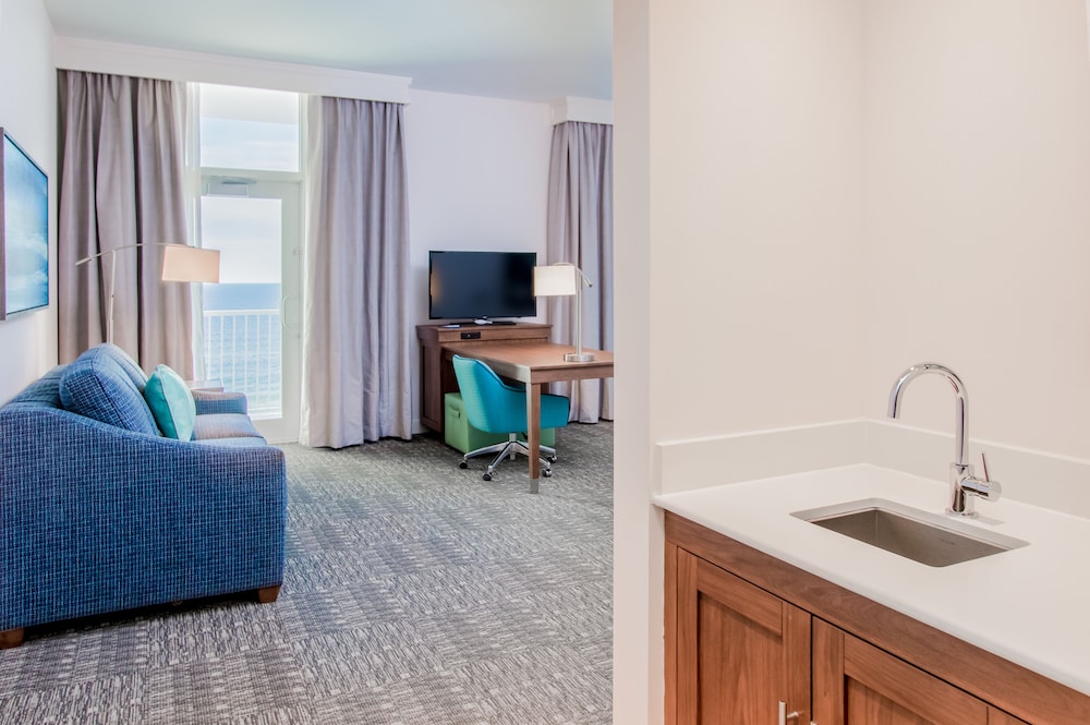 Hampton Inn & Suites Panama City Beach Beachfront - photo 9