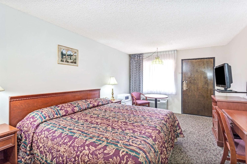 Vantage Point Inn Woodland Hills - photo 17