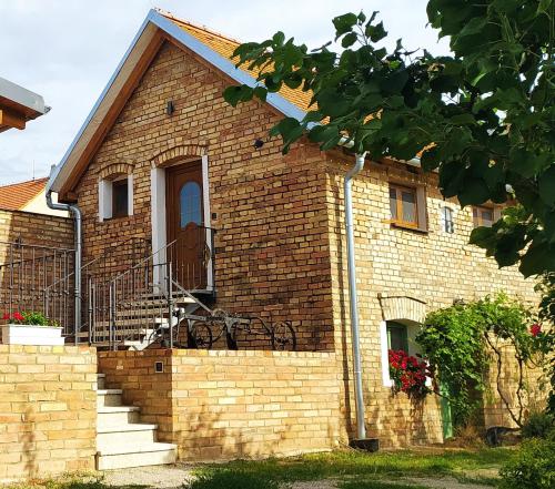 Stary Dvur Pod Palavou Sypka — Sakvice