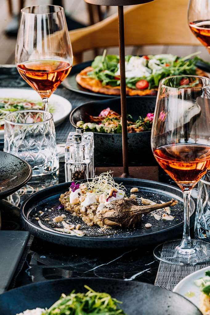 מזון ומשקאות