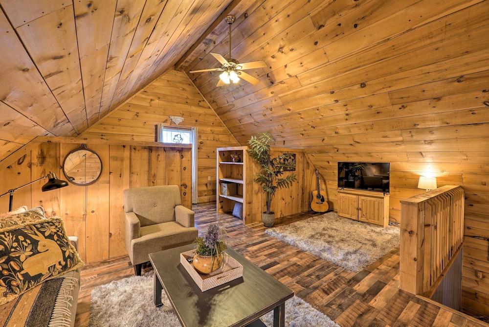 Charming Log Cabin at Double JJ Ranch Resort - photo 13