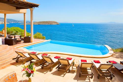 Villa Juan Carlos — 4-Star Luxury Hotel in Calvia, Spain