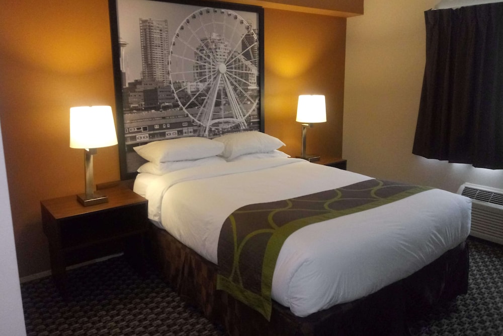 Super 8 Lynnwood - photo 13