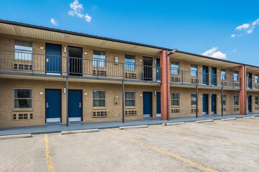 Motel6 Dallas TX - photo 6