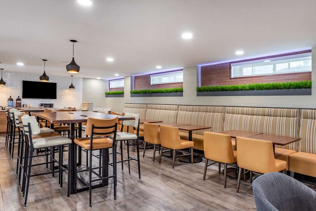 Comfort Inn JFK Airport - photo 28
