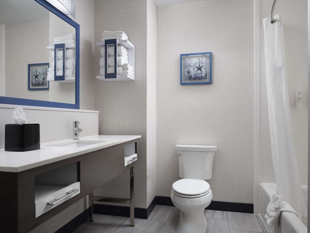 Hampton Inn & Suites Dallas Dfw Arpt W Sh 183 Hurst - photo 21
