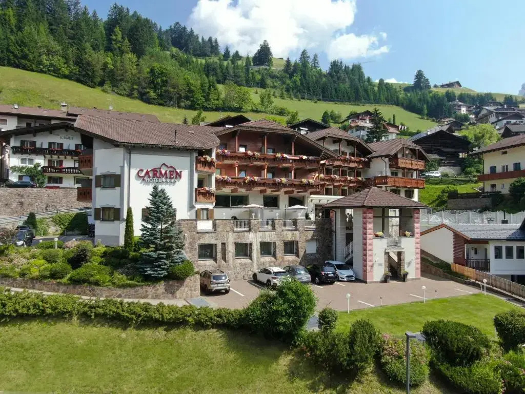 Carmen — hotel in Santa Cristina Valgardena