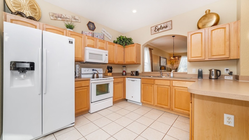 2696 Manesty Lane - photo 13