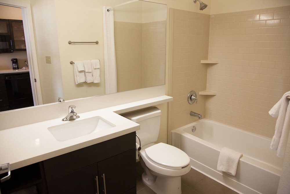 Candlewood Suites Alexandria an IHG Hotel - photo 4