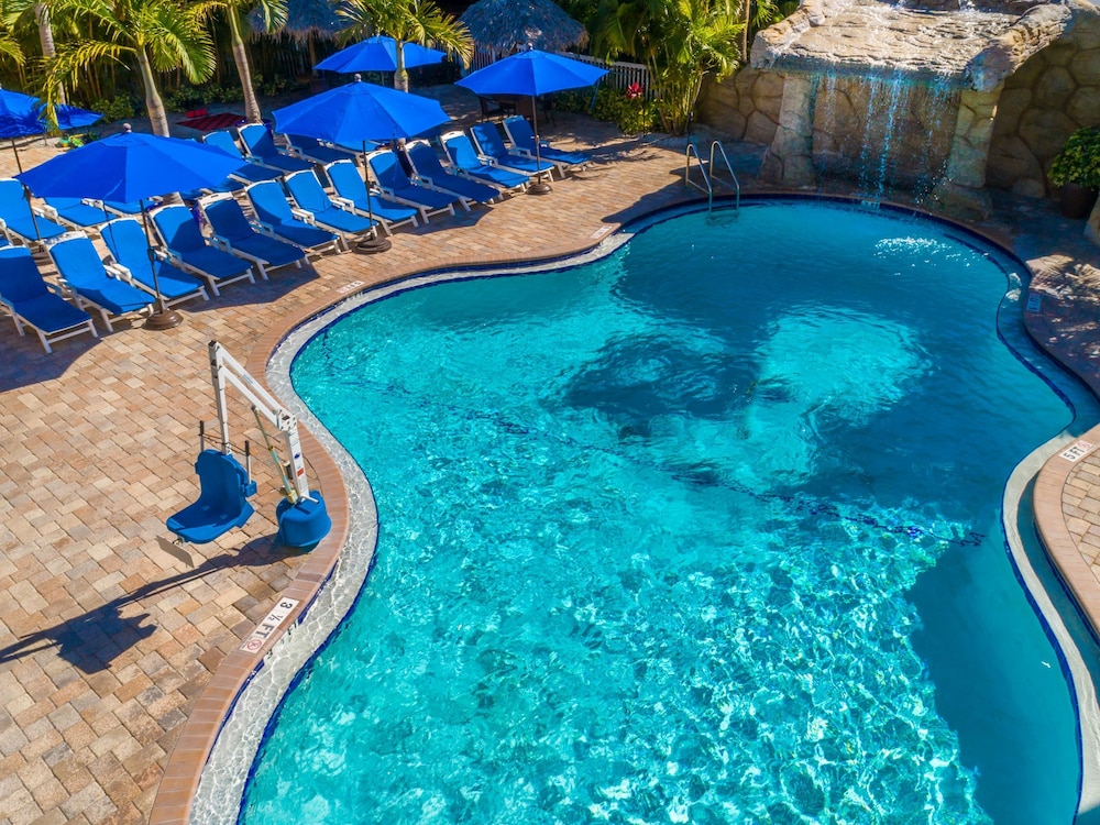 Coconut Cove All Suite Hotel - featured photo