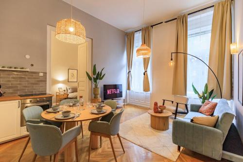 Central Designer 2 bedroom Flat — 4-Star Luxury Hotel in Budapest, Hungary