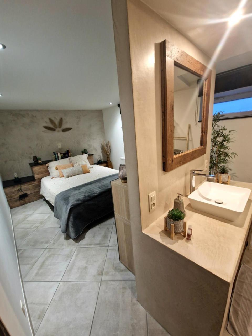 Le Twenty - carbon neutral hotel in Unknown City