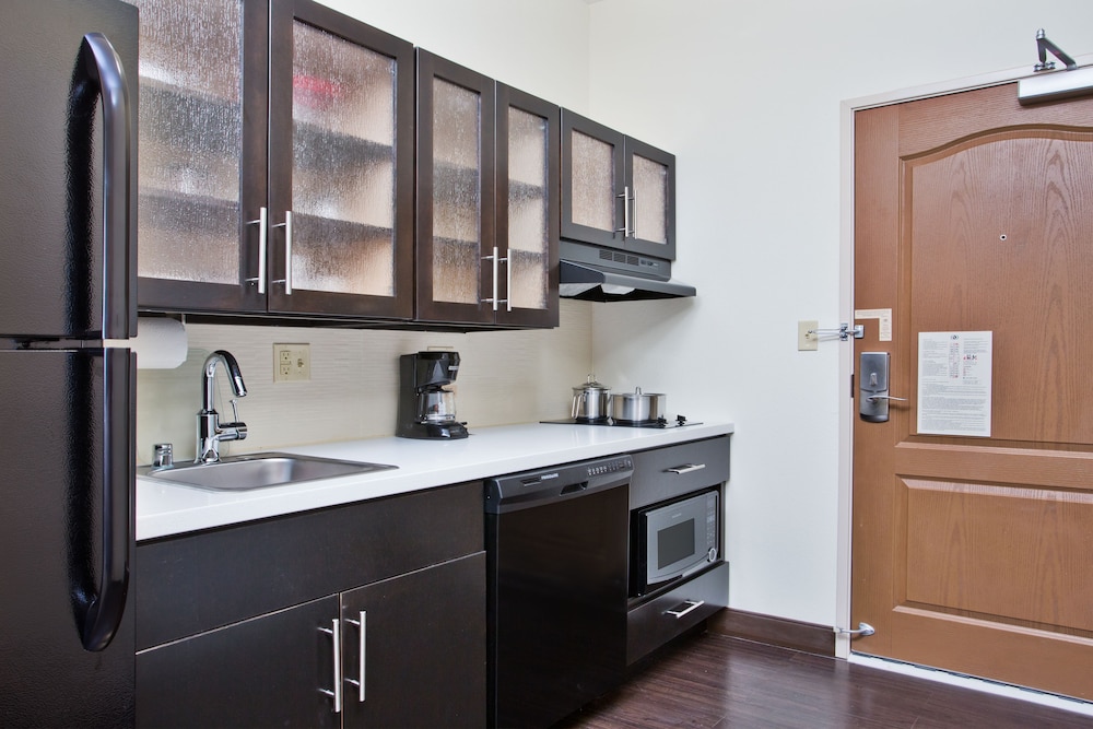 Candlewood Suites Fort Campbell Oak Grove by IHG - photo 21