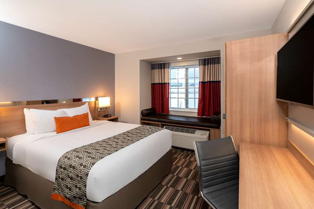 Microtel Inn & Suites by Wyndham Carlisle - photo 9