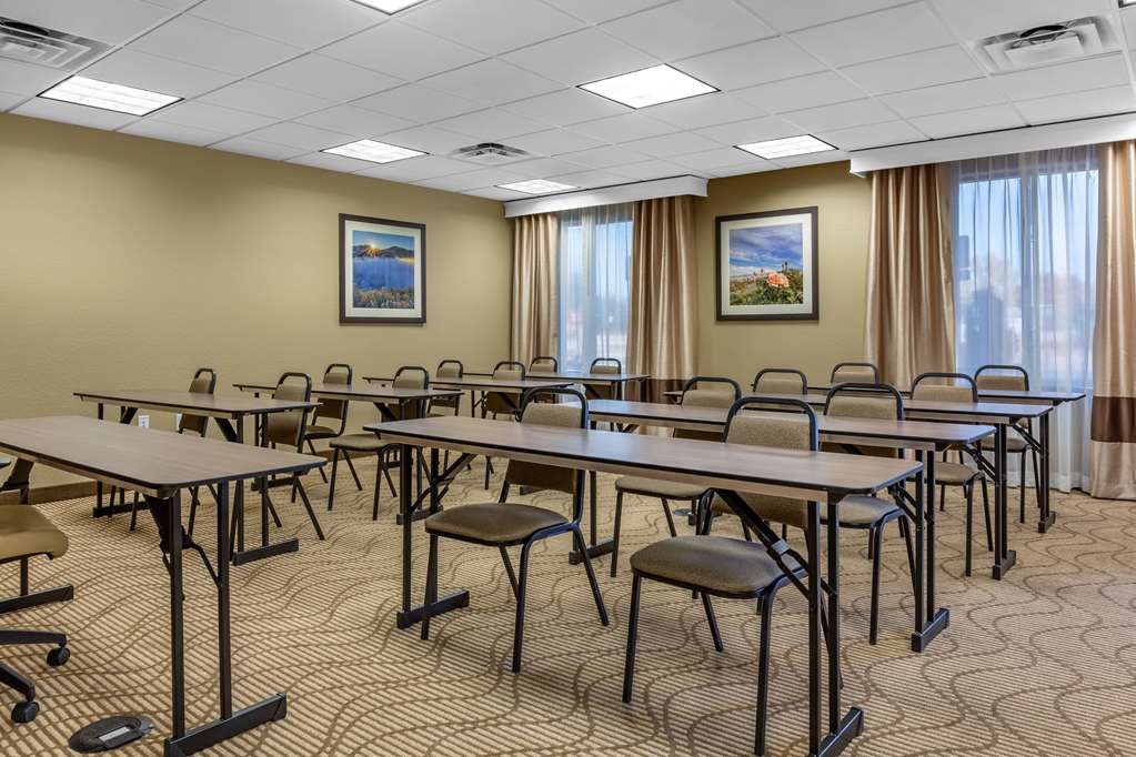 Comfort Inn & Suites Boise Airport - photo 42