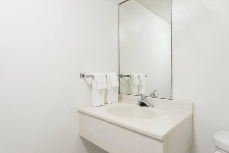 Knights Inn Wentzville MO - photo 30
