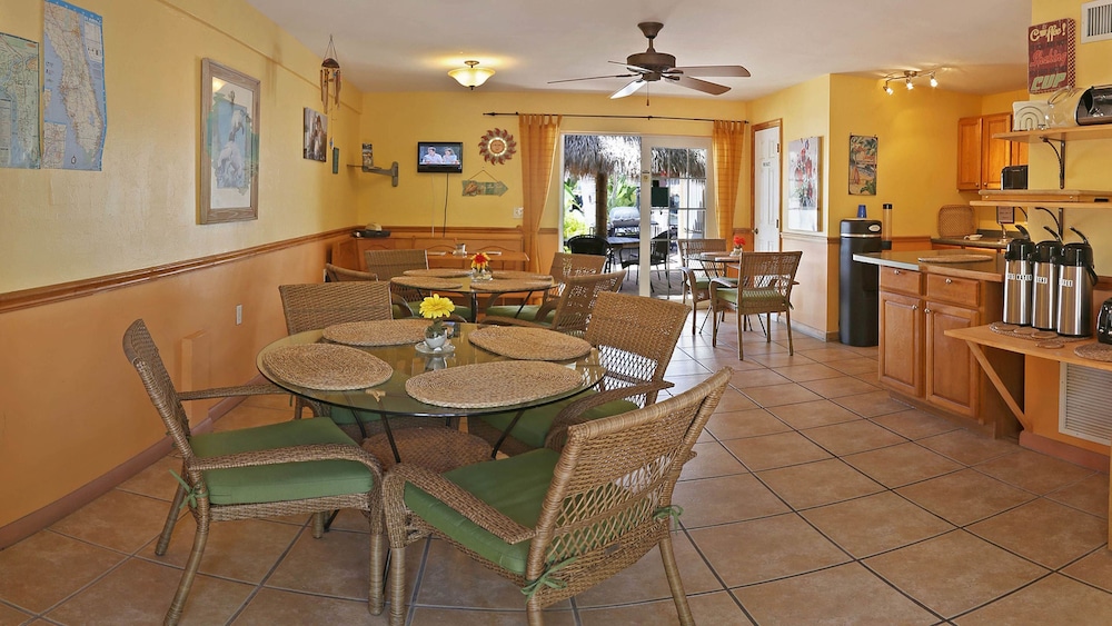 Manatee Bay Inn Near Fishing Pier Fort Myers Beach - photo 11