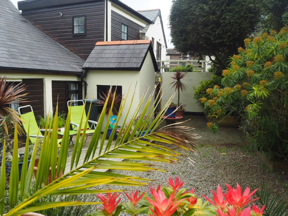 The Smugglers - carbon neutral hotel in Penzance