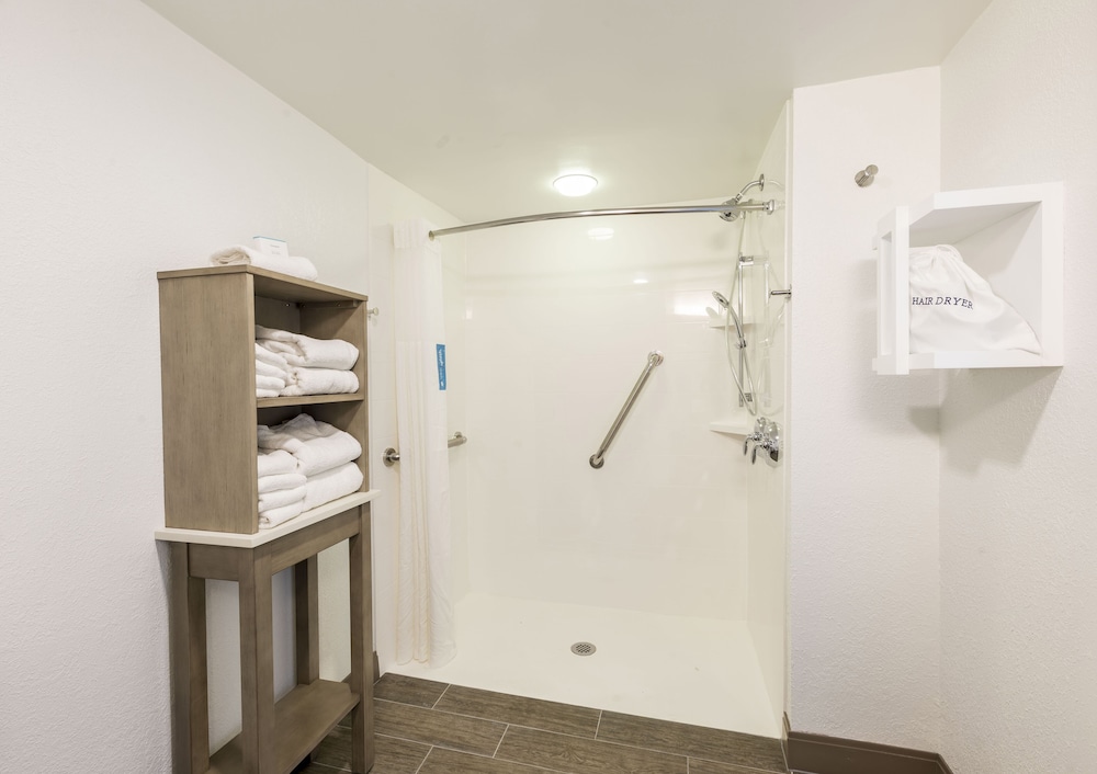 Hampton Inn Virginia Beach Oceanfront North - photo 40