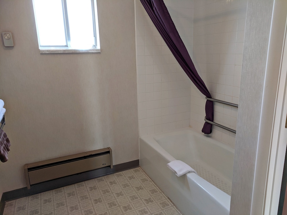 Aquarius Inn - photo 37