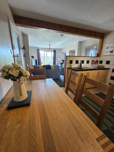 Garden flat in Carmarthen — 4-Star Luxury Hotel in Carmarthen, United Kingdom