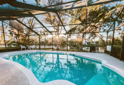 Waterfront Home with Pool Minutes to Sanibel — 4-Star Luxury Hotel in Fort Myers, United States
