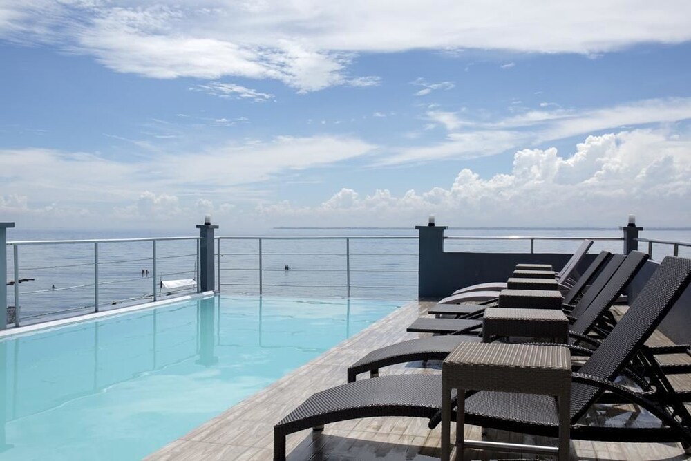 Palmbeach Resort Mactan Cebu powered by Cocotel — Cebu City — photo 2