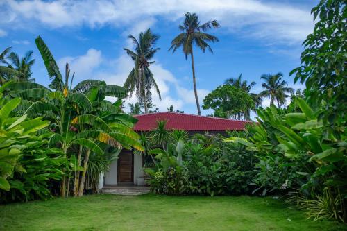 Whipsy Villa — 4-Star Luxury Hotel in General Luna, Philippines