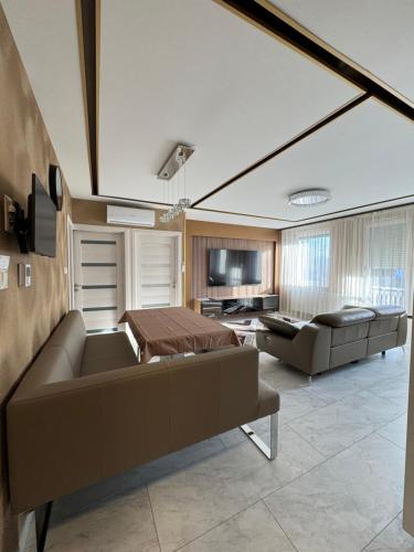GOLD LUX Apartman Nyíregyháza — 4-Star Luxury Hotel in Nyiregyhaza, Hungary