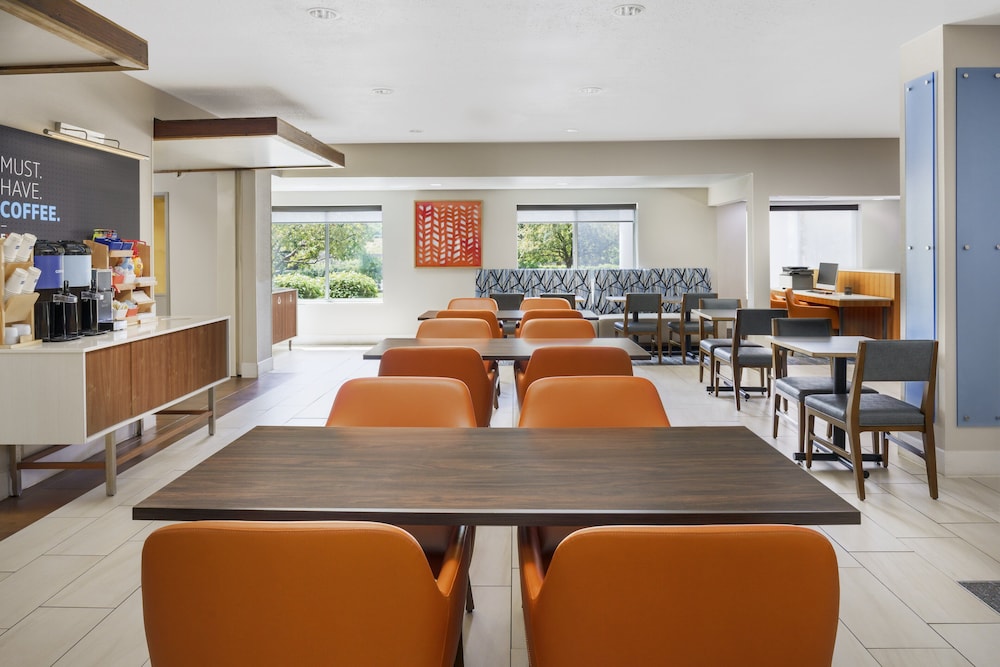 Holiday Inn Express Rochester NE Irondequoit by IHG - photo 48