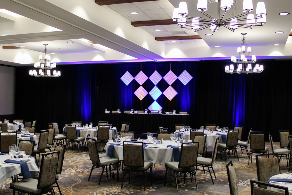 Hilton Sacramento Arden West - photo 35