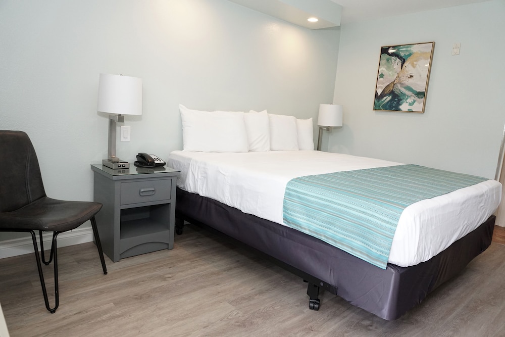 Riverleaf Inn Mission Valley - photo 11