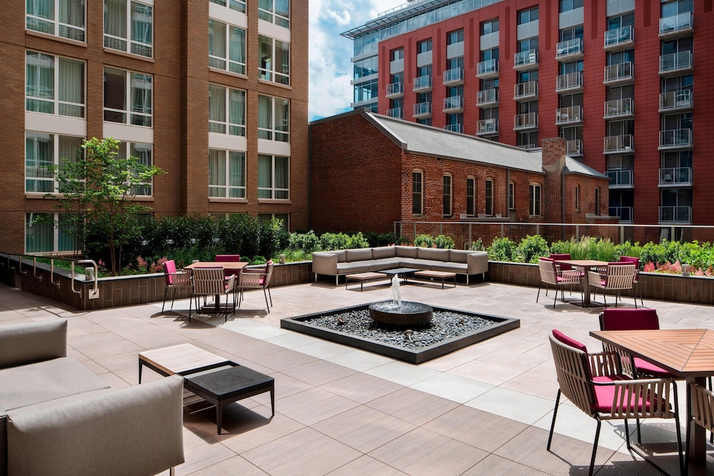 Courtyard by Marriott Washington Downtown Convention Center - photo 17