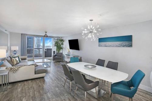 Miami Vice Totally Renovated Water & Park Views — 4-Star Luxury Hotel in Miami, United States