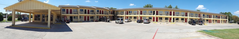 Great Western Inn & Suites - photo 14