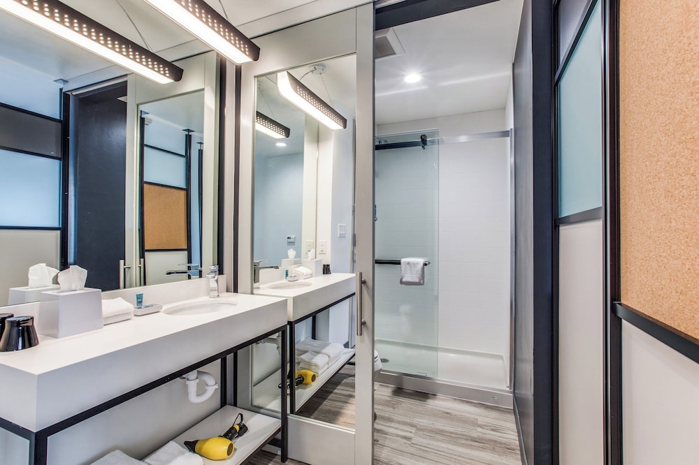 Aloft Dallas Arlington Entertainment District - photo 11