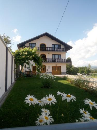 Holiday Home Nana — 4-Star Luxury Hotel in Bugojno, Bosnia and Herzegovina