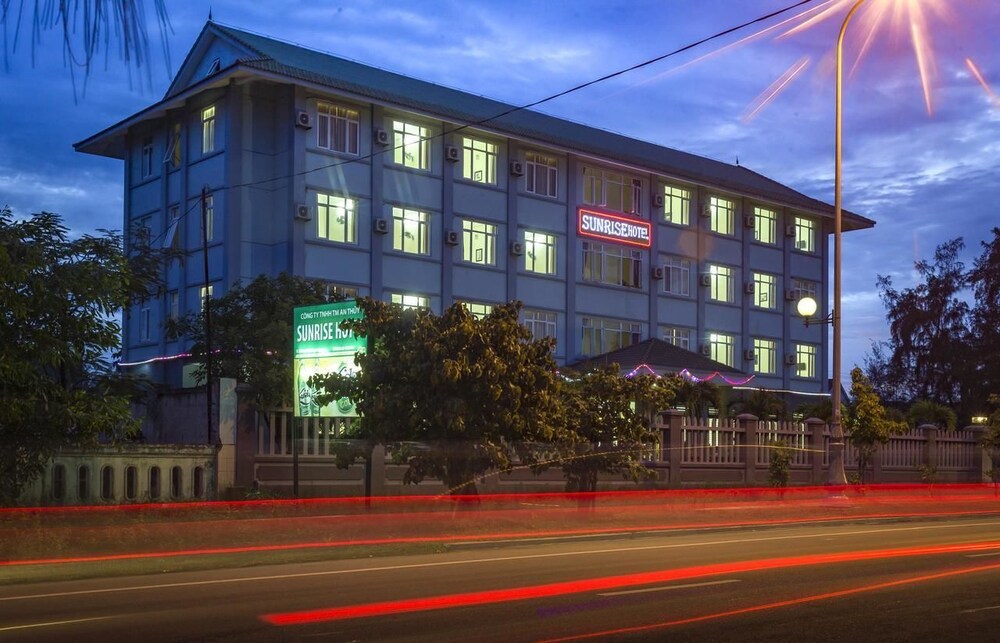 Sunrise Hotel Quang Binh in Kwang Binh, Vietnam