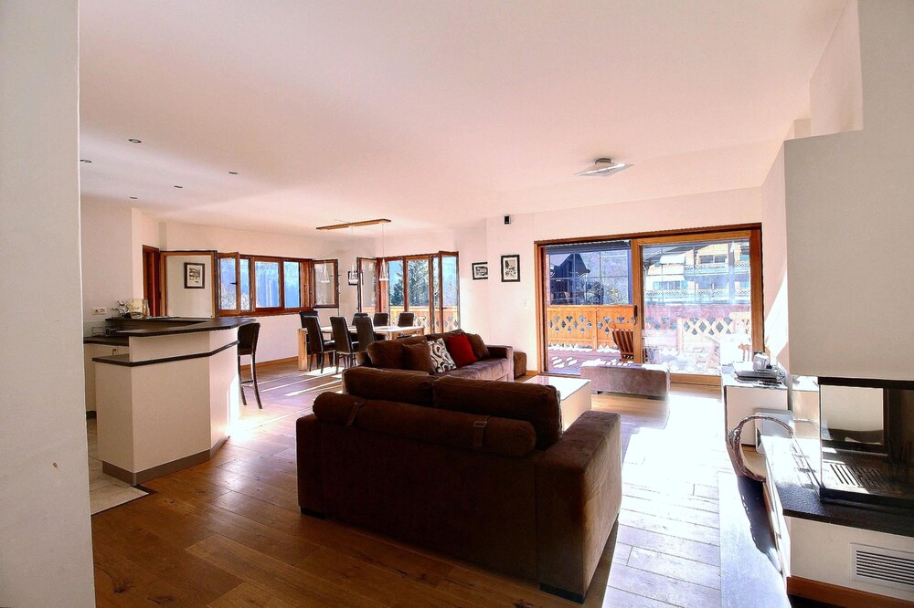 Lodge 06 — 4-Star Luxury Hotel in Champery, Switzerland