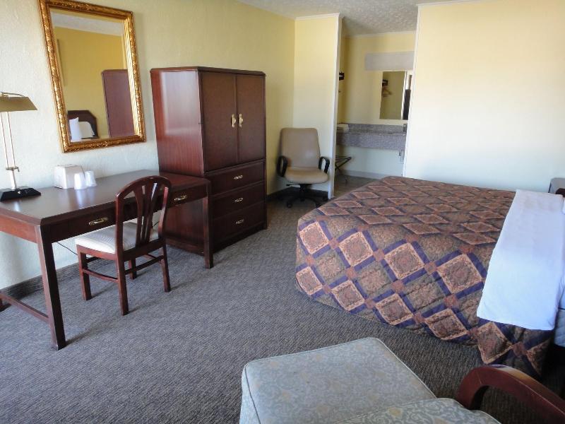 Lake Logan Inn - photo 30