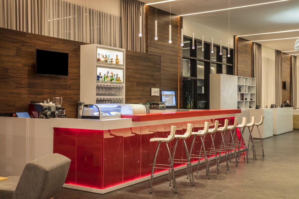Hotel Bar