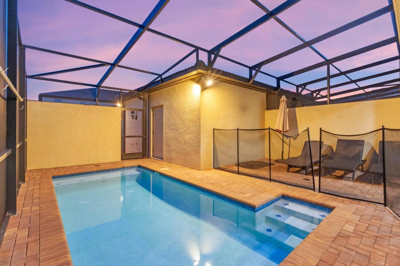 Heated Pool Game Room Free Waterpark - carbon neutral hotel in Kissimmee