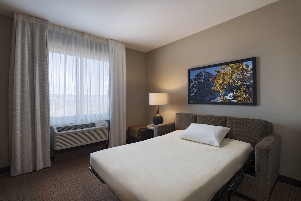 Fairfield Inn & Suites by Marriott Colorado Springs East Ballpark - photo 7