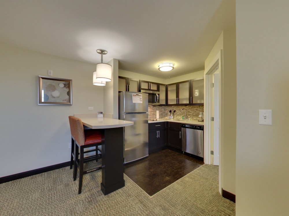 Staybridge Suites Madison Fitchburg - photo 30