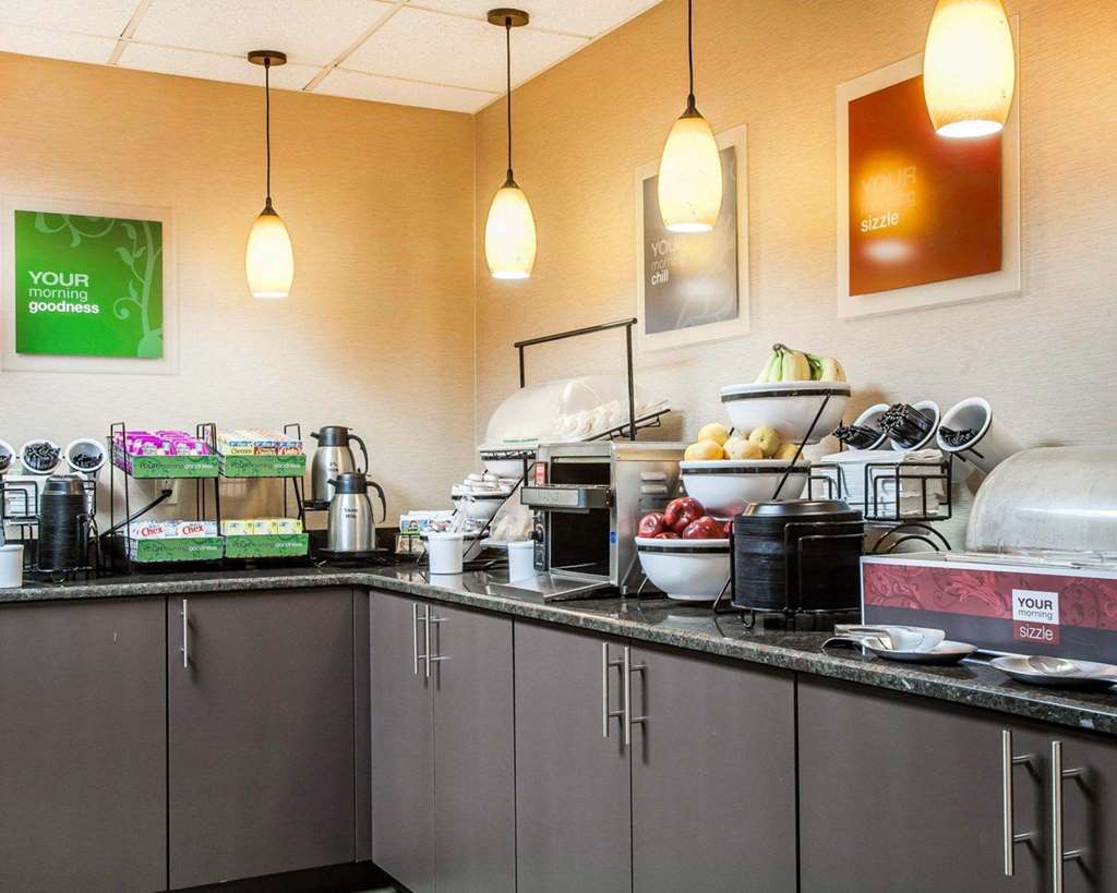 Comfort Inn & Suites Sturbridge Brimfield - photo 42