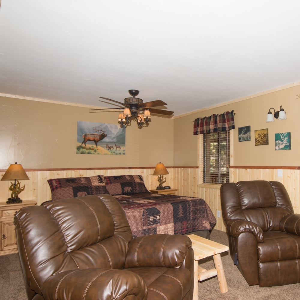 Upper Canyon Inn & Cabins - photo 99