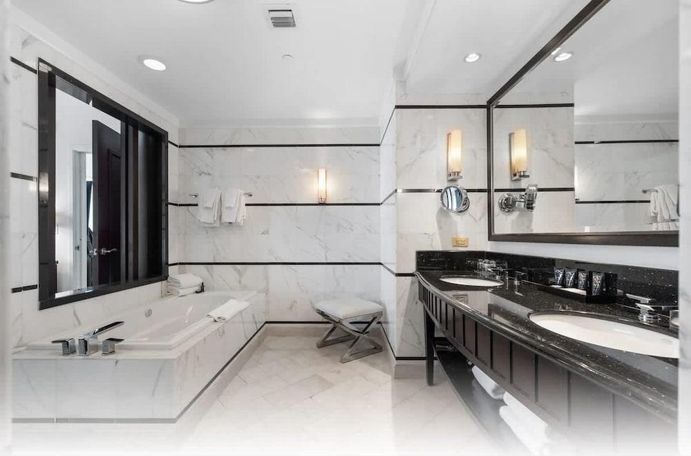 Fontainebleau Miami Beach Private Luxury Suites - photo 374